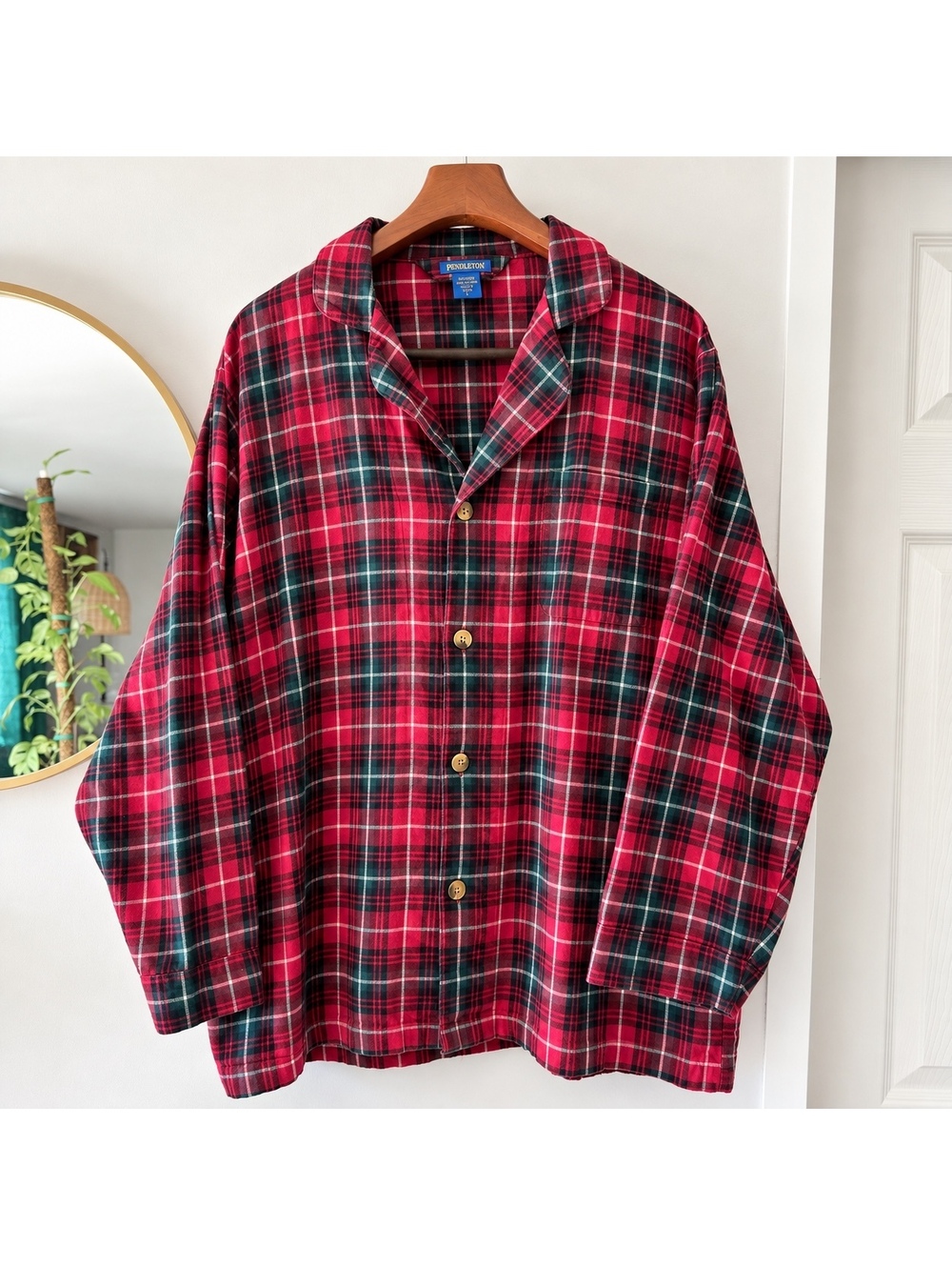 Pendleton Red and Green Plaid Cotton Shirt Jacket Large Holiday Pajama Tartan